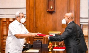 නව මහාධිකරණ විනිසුරුවරුන් 12 දෙනකුට  ජනපති අතින් පත්වීම් ....