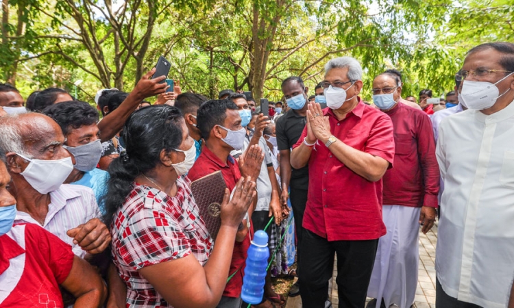 සහල් හිඟයක් ඇති කිරීමට අතර මැදියන්ට ඉඩ නොදෙන්න; ගොවීන් ජනපතිගෙන් ඉල්ලයි (වීඩියෝ)