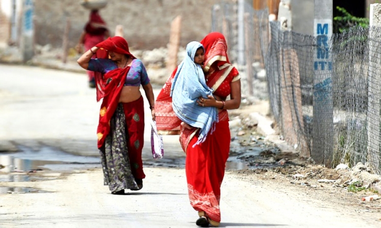 අධික උෂ්ණත්වයෙන් බිහාරායේ 92 ක් මරුට