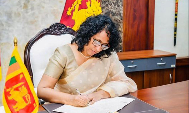 17වන අගමැති ලෙස ආචාර්ය හරිනි අමරසූරිය අගමැති ධුරයේ වැඩ අරඹයි