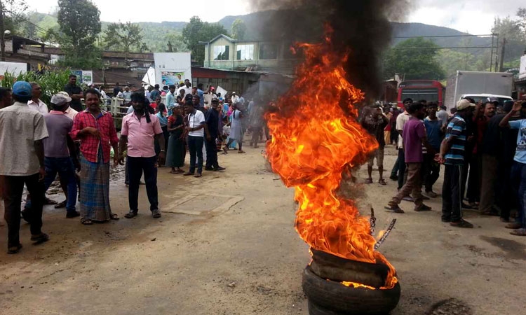 රු. 1000ට බගවන්තලාවත් උණුසුම් වෙයි (වීඩියෝ)