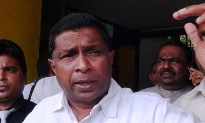 මෛත්‍රී මාධ්‍යවේදීන්ගෙන් සමාව ගනී