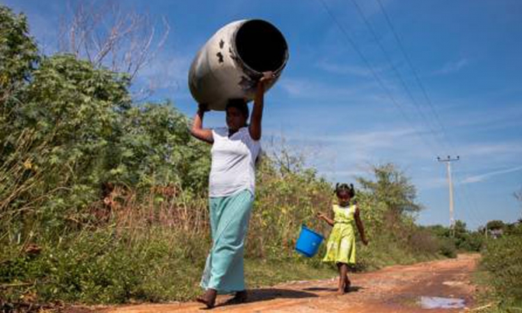 උග්‍ර ජල හිඟයකට මුහුණ දුන් කරන්දෙණිය