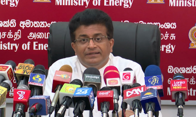 ත්‍රිකුණාමලය තෙල් ටැංකි සංකීර්ණය නැවත ශ්‍රී ලංකාවට; අමාත්‍ය ගම්මන්පිල....(වීඩියෝ)