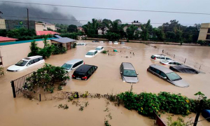 ගංවතුර නිසා ඉන්දියාවේ 41ක් මරුට