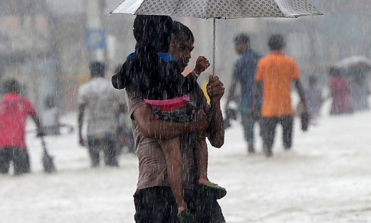 අයහපත් කාලගුණයෙන් පවුල් 30,000කට බැට