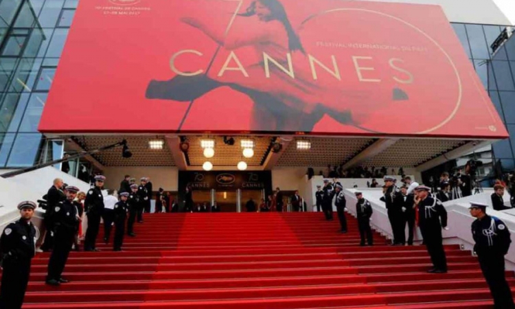 ප්‍රංශයේ Cannes සිනමා උළෙල කල් දැමේ